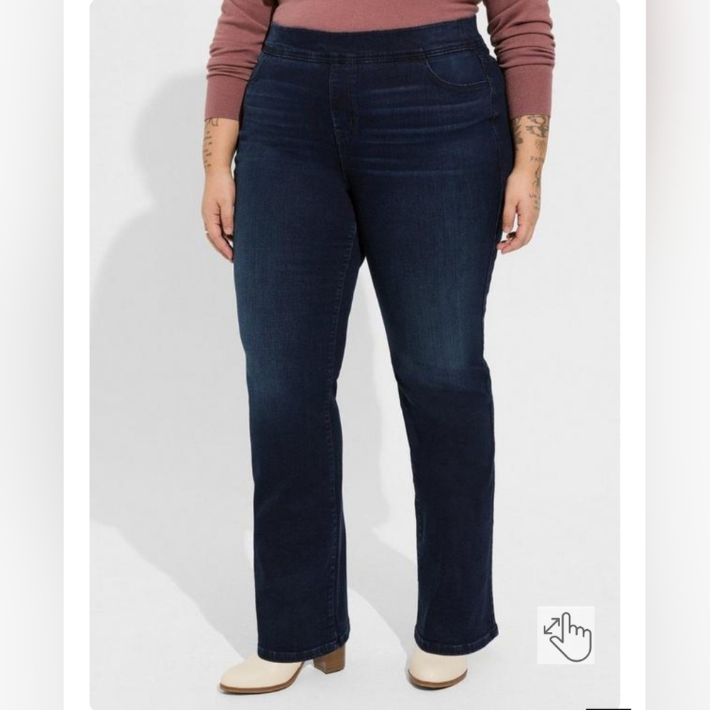 NWOT Torrid Pull-on Dark Wash Boot Cut Jeans 22